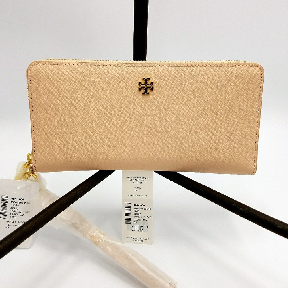TORY BURCH WALLET